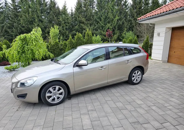 volvo lublin Volvo V60 cena 31900 przebieg: 201900, rok produkcji 2010 z Lublin